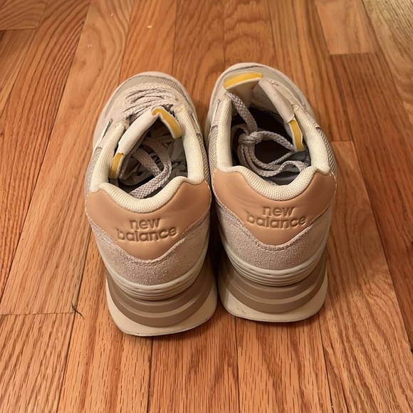 New Balance Women’s 574 Sneakers - Picture 4 of 5